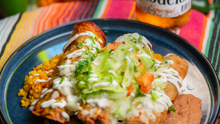 Flautas de Carne de Res, Cerdo o Pollo